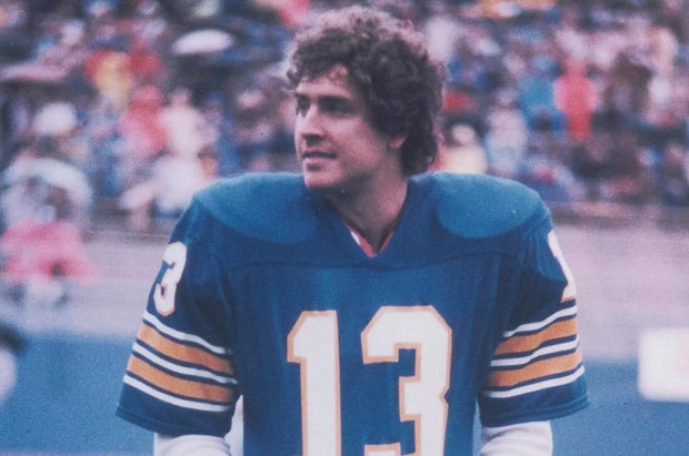 dan-marino-3-pitt-athletics.jpg 