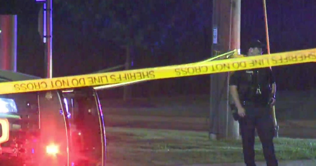 One dead, another critically injured after shooting in Pontiac - CBS ...