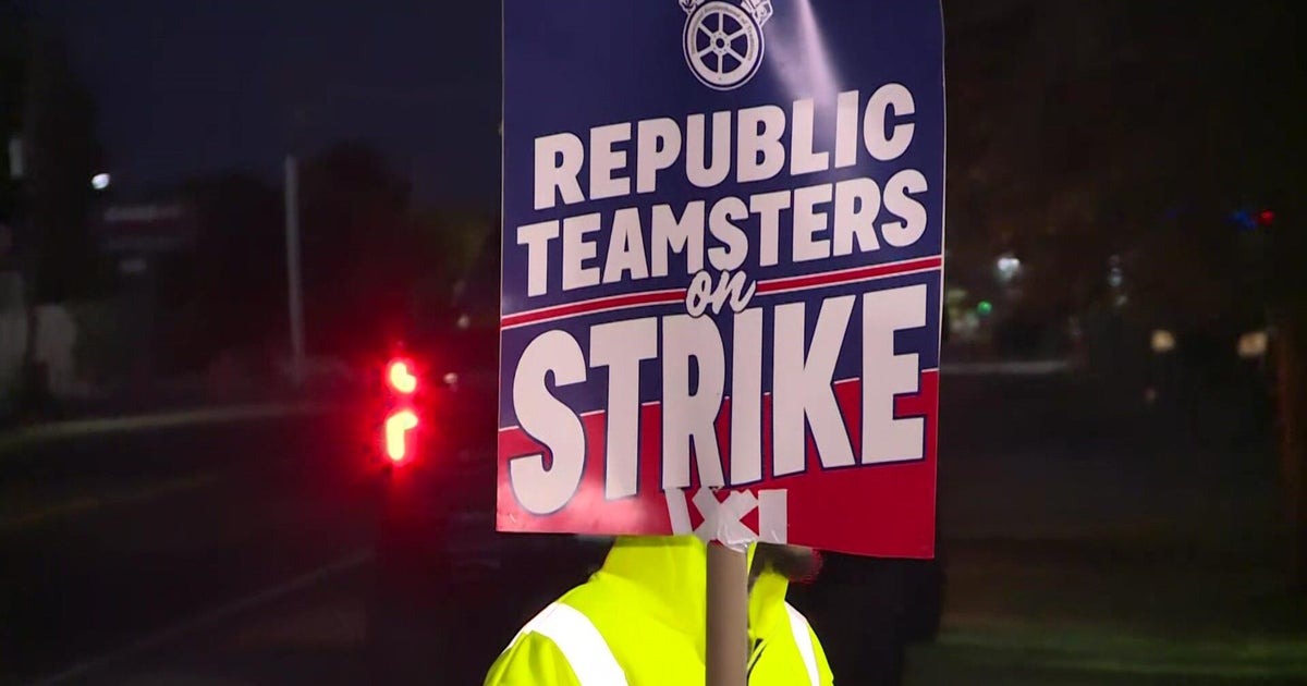 Stockton trash collector strike enters second day as Bay Area workers stop pickups in solidarity 