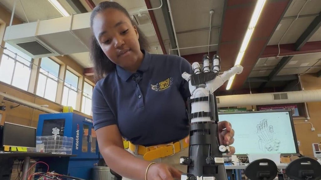 Exoskeleton hand developed by Concord students gets honor from MIT