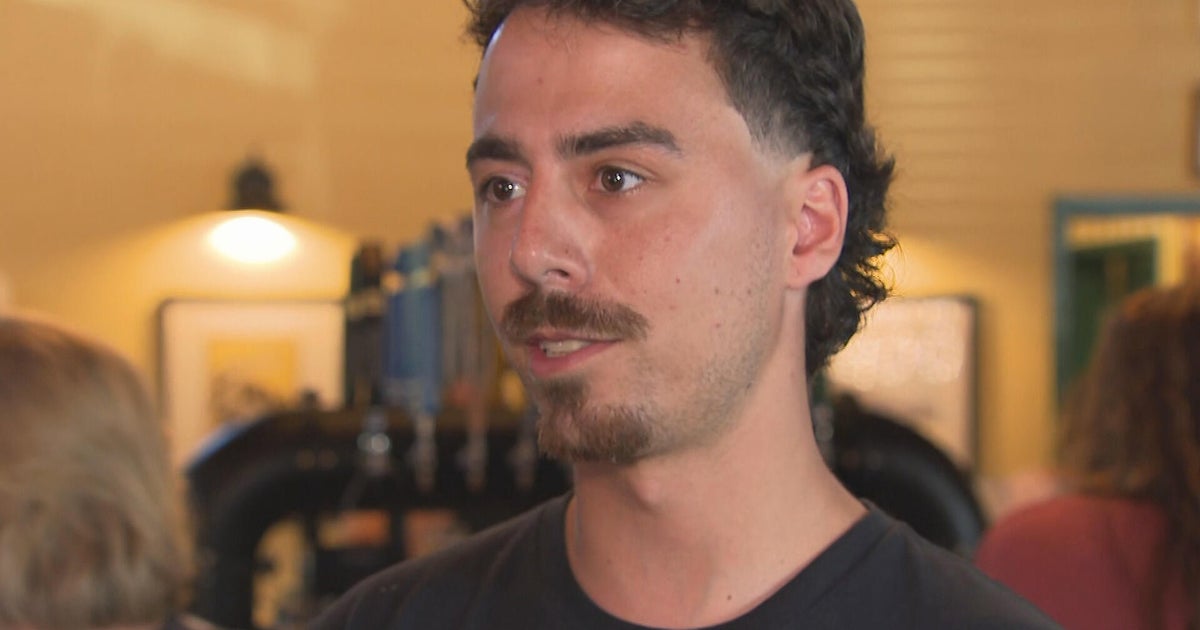 Bartender at Shrewsbury Ground Round saves choking customer 