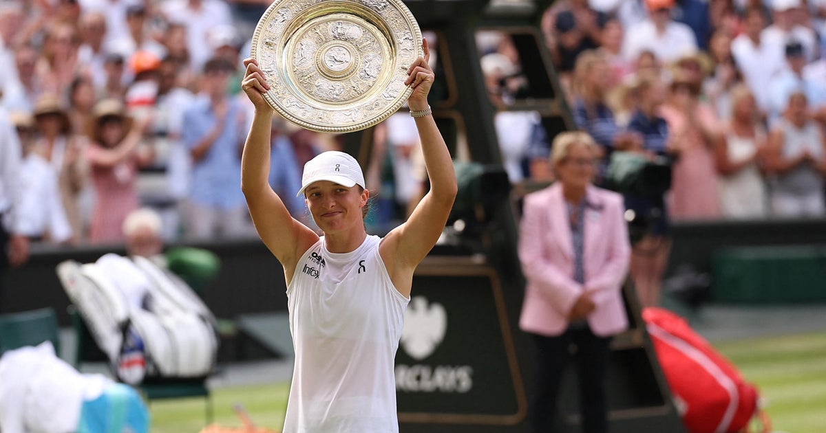 Iga Swiatek shuts out American Amanda Anisimova in her first Wimbledon women's final Iga Swiatek shuts out American Amanda Anisimova in her first Wimbledon women's final