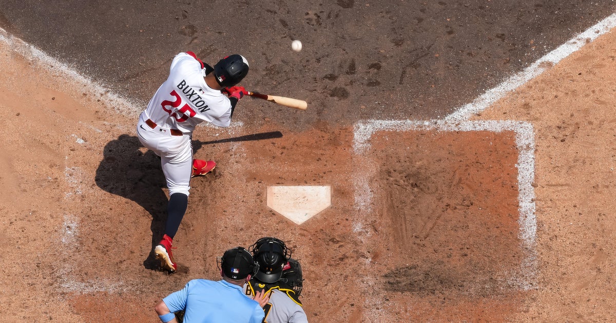 Buxton hits for the cycle on his bobblehead day as Twins beat Pirates, 12-4 