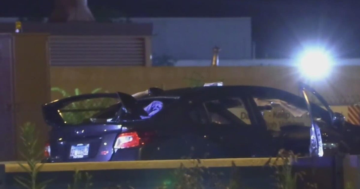 Man hurt after shooting leads to crash overnight on Kennedy Expressway 