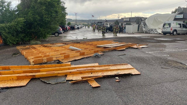 franktown-roof-gone-2-franktown-fire-tweet.jpg 