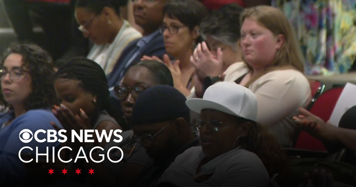 Crime disruption programs report success in Chicago - CBS Chicago