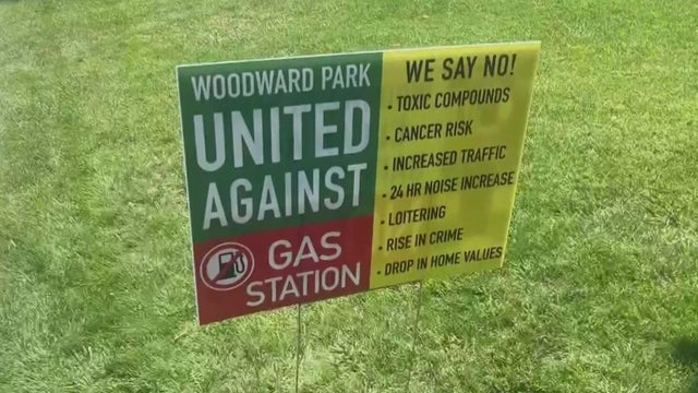 manteca-gas-station-protest-sign.jpg 