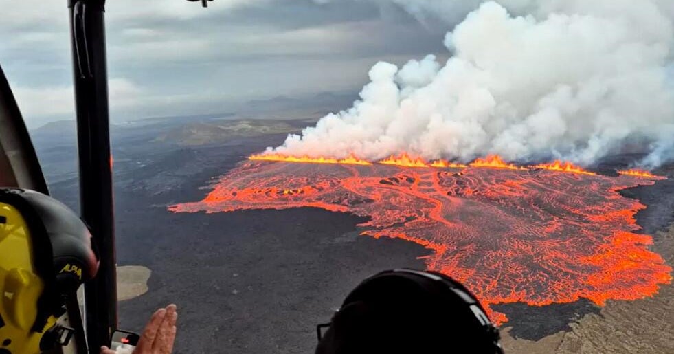 Volcanic eruption forces tourists to flee Iceland's renowned Blue Lagoon 