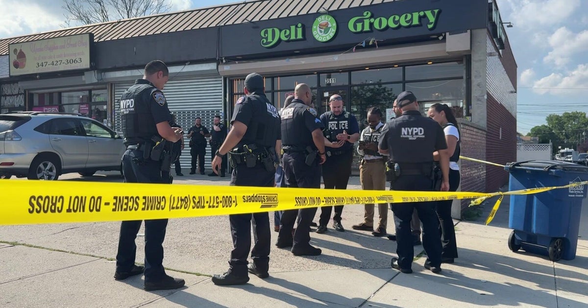 16-year-old girl stabbed to death at Bronx deli, police say 