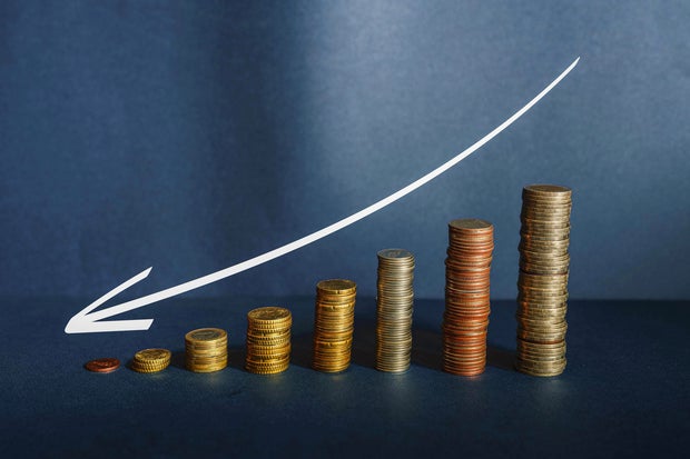 Graph Showing downtrend, Business Idea Down, business finance concept, business decline 