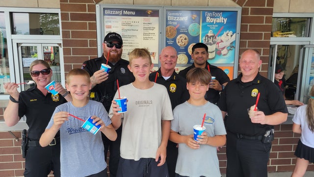 wauconda-police-ice-cream.jpg 
