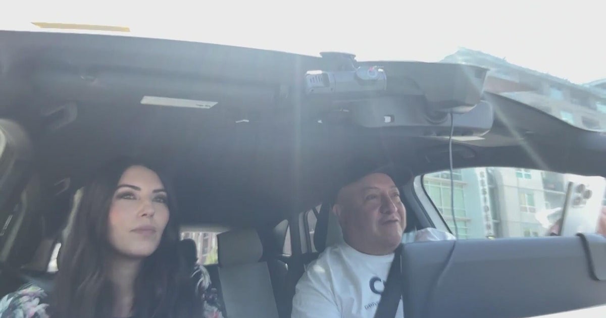 Rideshare app relaunches with trips to Denver's airport - CBS Colorado
