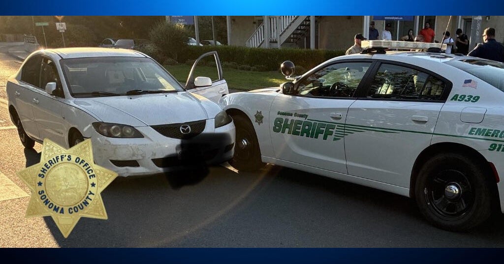 Driver with gunshot wound crashes into Sonoma sheriff patrol car, later dies 