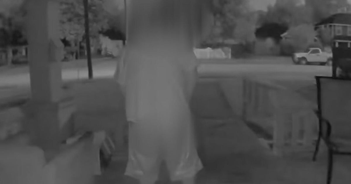 Dallas woman crushed police did not arrest neighbor allegedly urinating on shared porch 