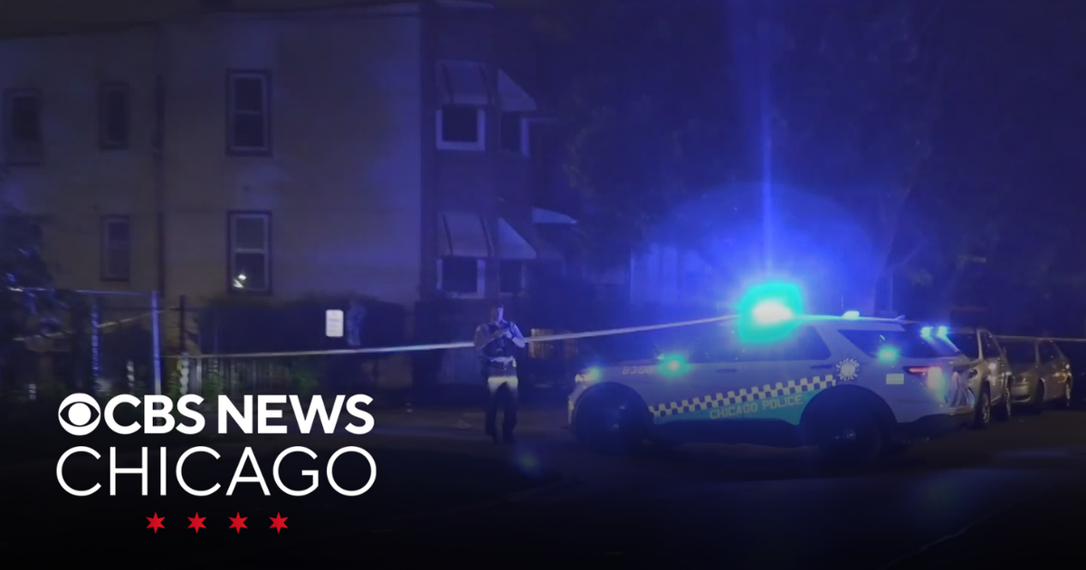 Woman killed, man hurt in South Side drive-by shooting - CBS Chicago