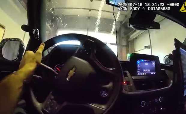 aurora-pursuit-2-car-wash-from-aurora-pd-video.png 