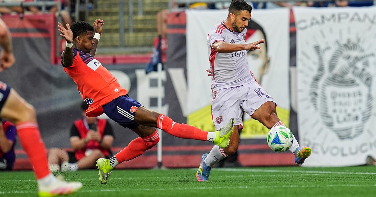 Ojeda scores 2 goals, ties a franchise record as Orlando beats Revolution 2-1 