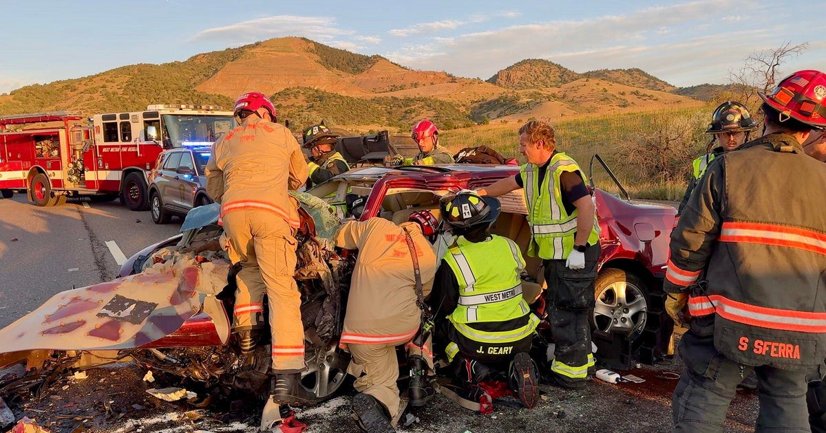 NB Highway 285 closed at Colorado Highway 8 after deadly crash 