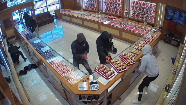 sacramento-smash-and-grab-070625.jpg 