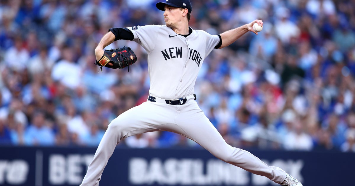 Yankees make 4 errors in 8-4 loss to Blue Jays 