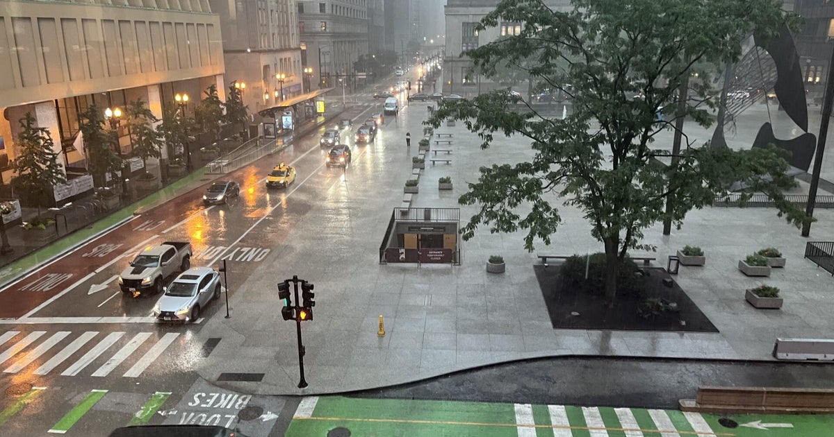 Fast-moving storms bring torrential rain, cause damage in Chicago 