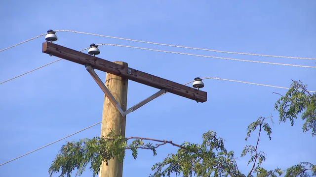 power-lines.png 