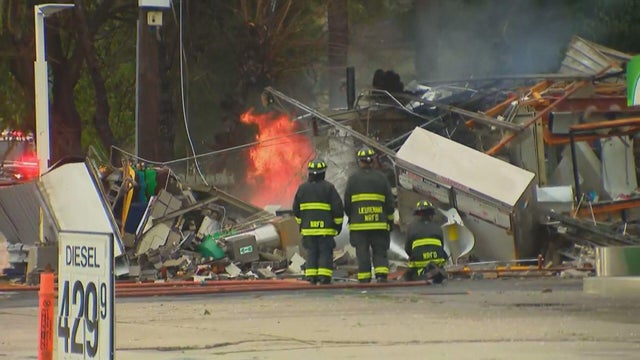 berwyn-gas-station-fire.png 