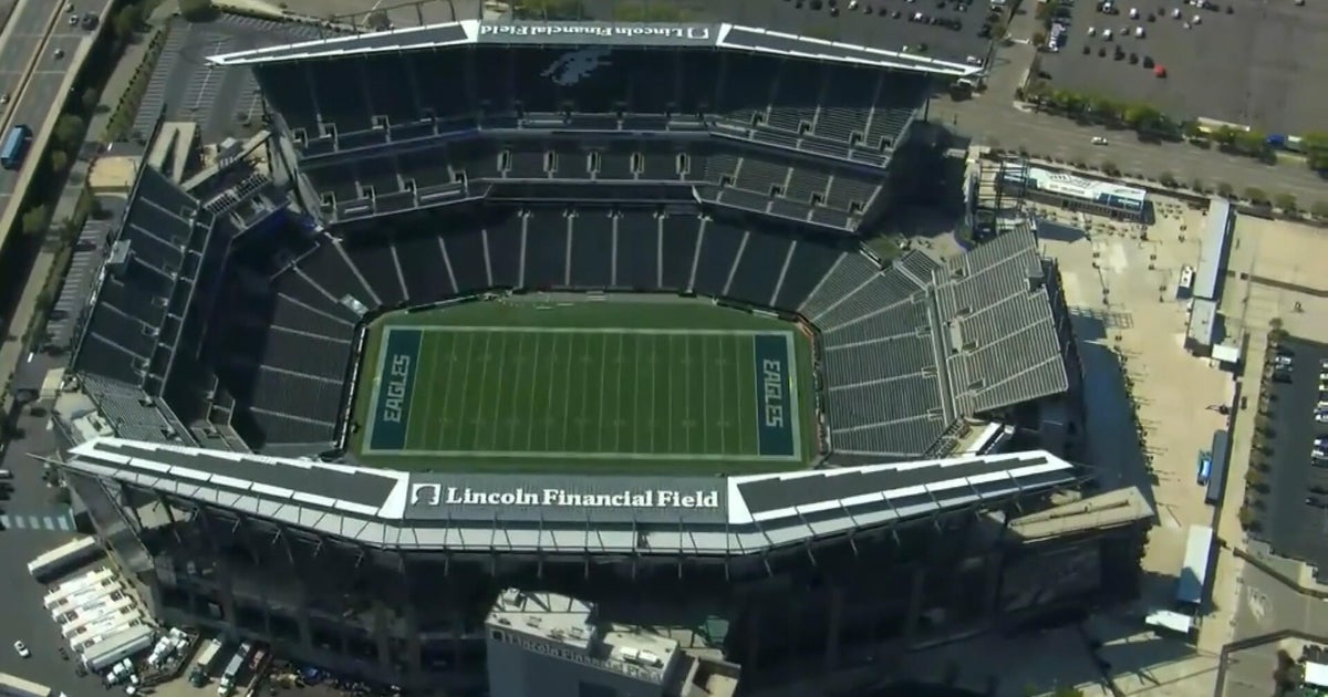 Eagles email survey to season-ticket holders about new stadium, renovations at Linc 