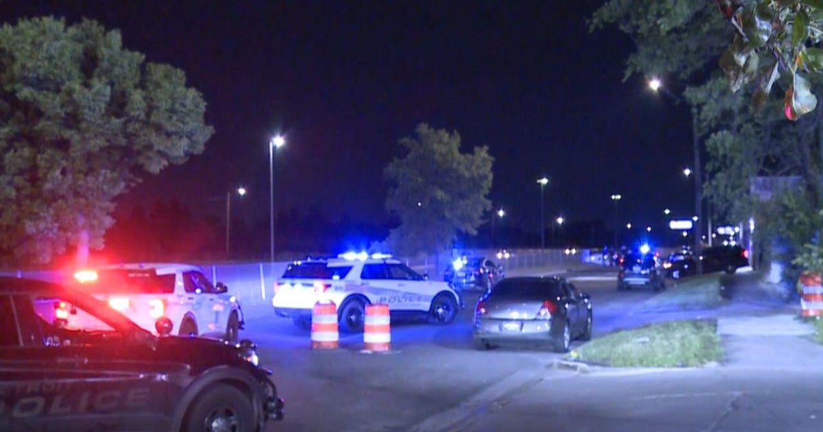 Two arrested after shootout during attempted carjacking in Detroit 