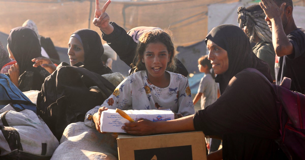 Senate Democrats urge U.S. to stop funding GHF, resume support for UN food distribution in Gaza as more starve