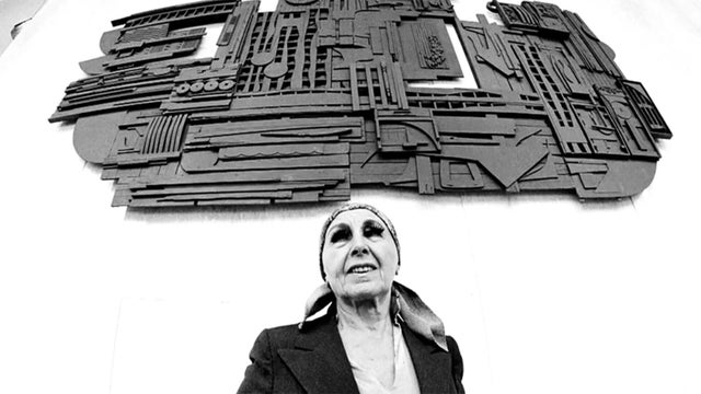 sculptor-louise-nevelson-1920.jpg 