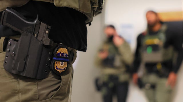 ICE Detains Immigrants Inside New York City Courthouses 