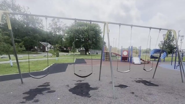 detroit-swingset.jpg 