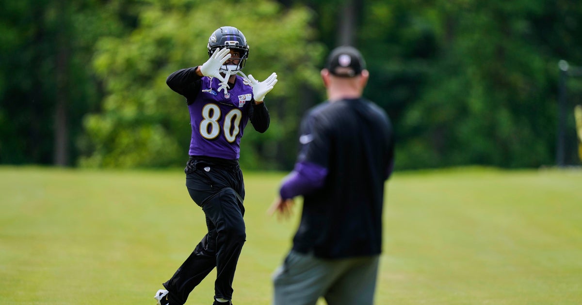 Baltimore Ravens tight end Isaiah Likely to miss time after rolling ankle in practice 
