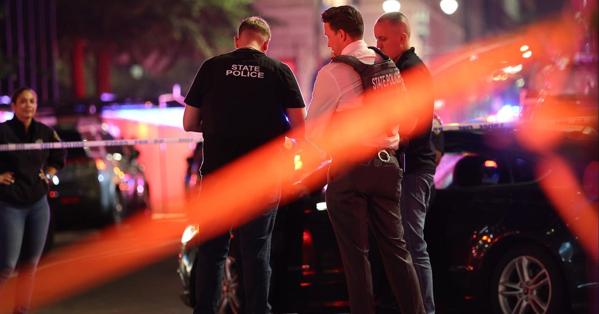 Details on Manhattan gunman's concealed carry permit, mental health history