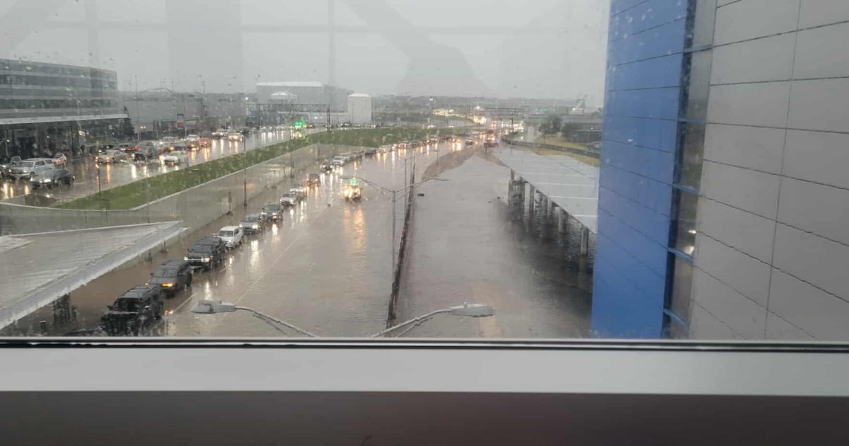 Heavy rain causes delays, cancellations at Detroit Metro Airport 