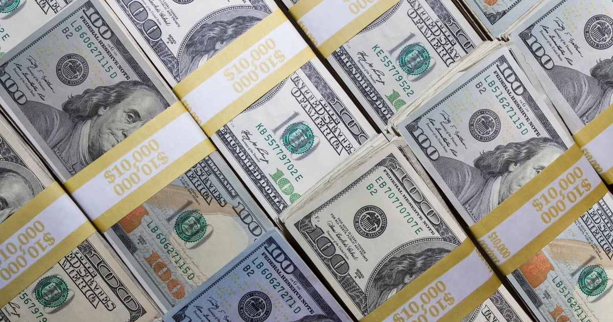 Is a $10,000 CD account worth opening this August? 3 reasons why it may be 