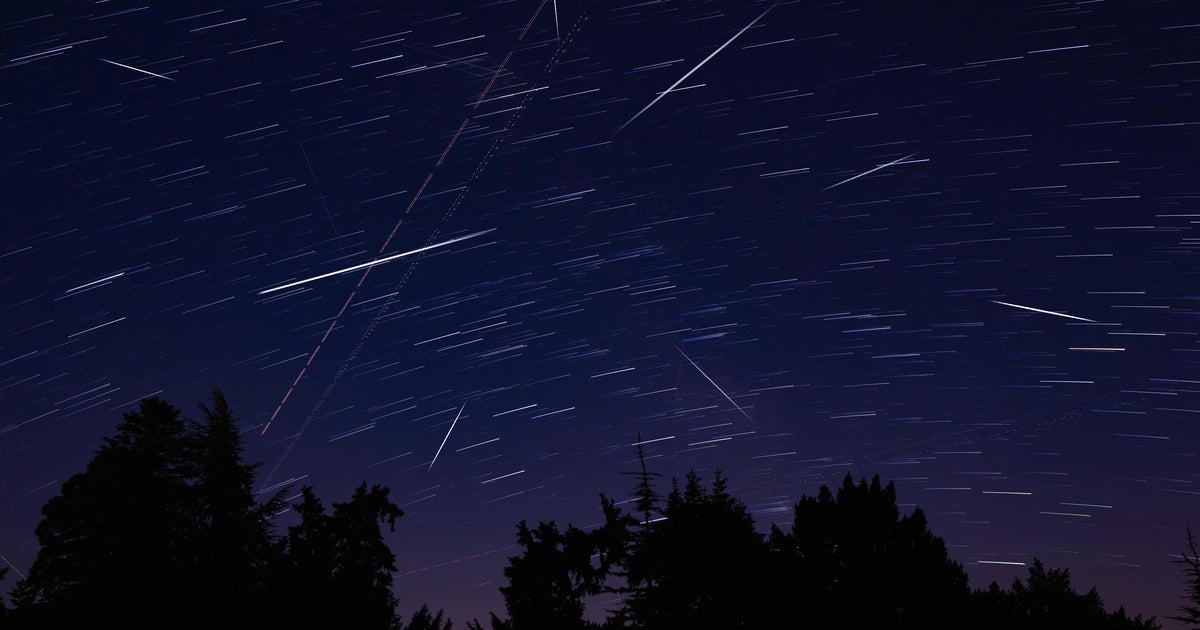 Two meteor showers peak Tuesday night. Here's how to view them. 