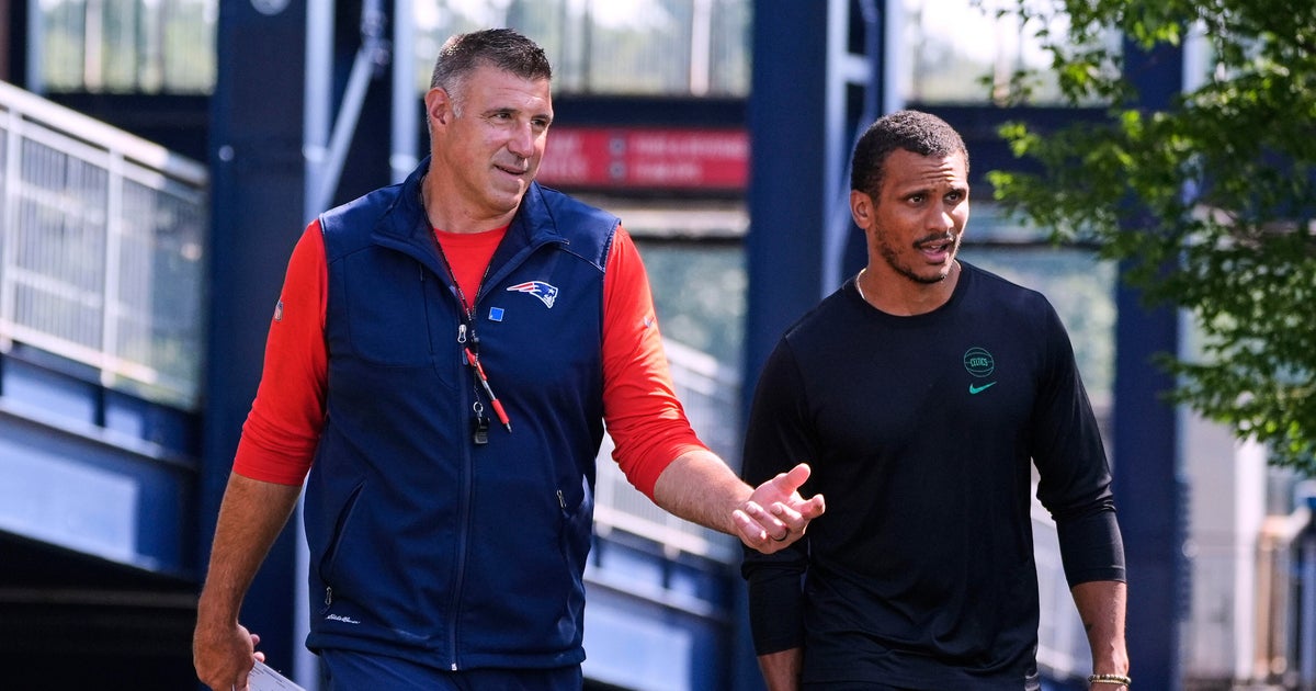 Vrabel joined by Mazzulla and other takeaways from Patriots camp 
