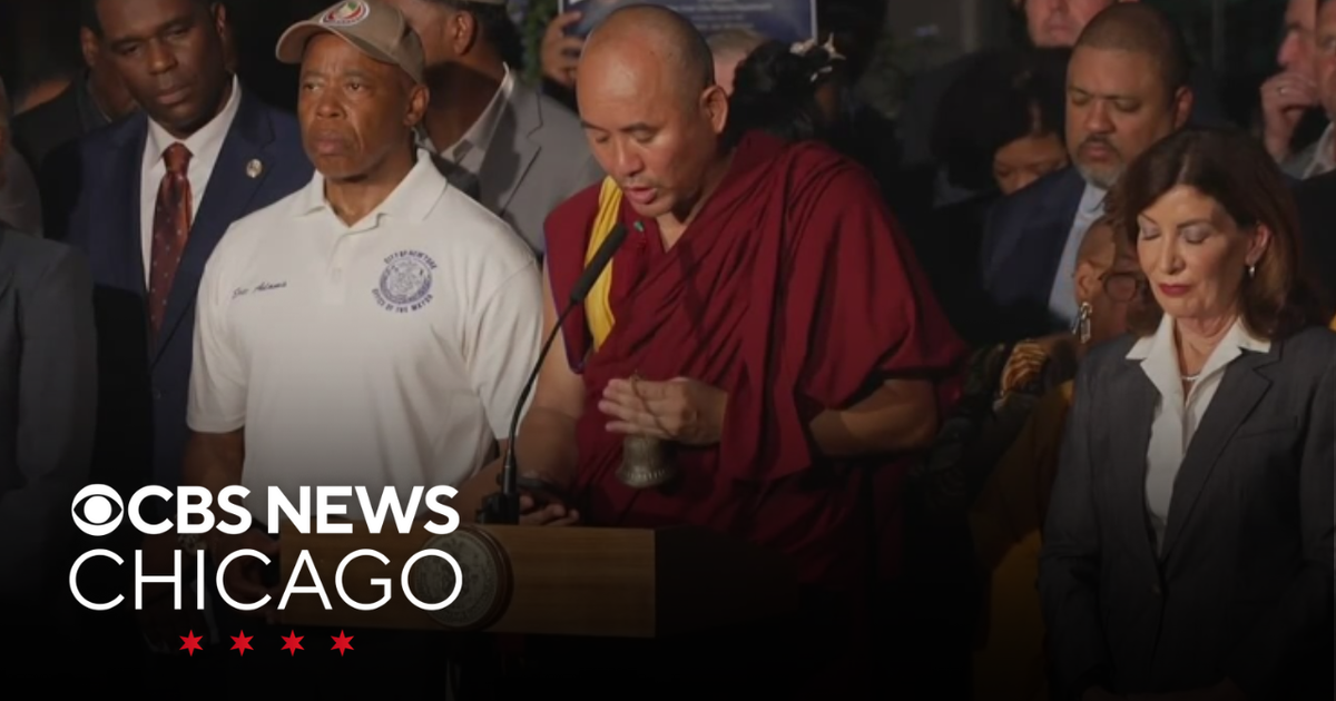 Prayer vigil held for New York City shooting rampage - CBS Chicago
