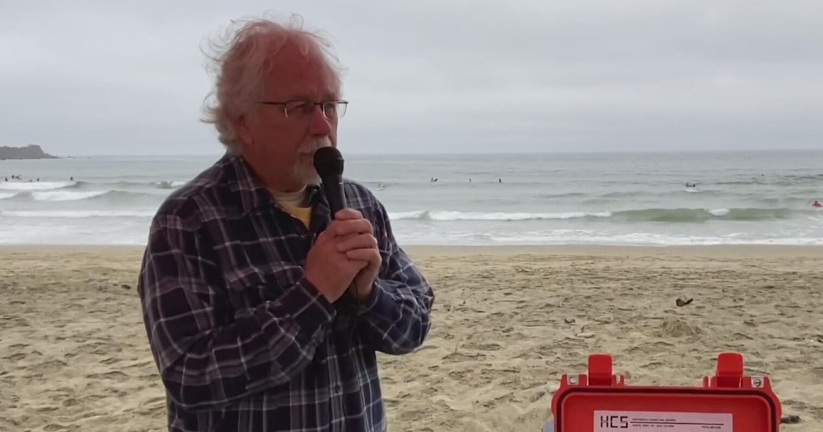 Pacifica man hosts annual benefit and surf contest for older surfers 