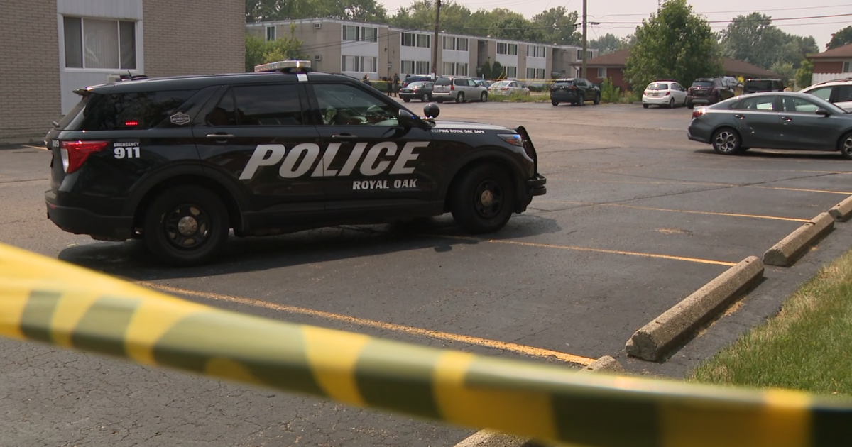 One person killed in shooting at Royal Oak apartment complex 