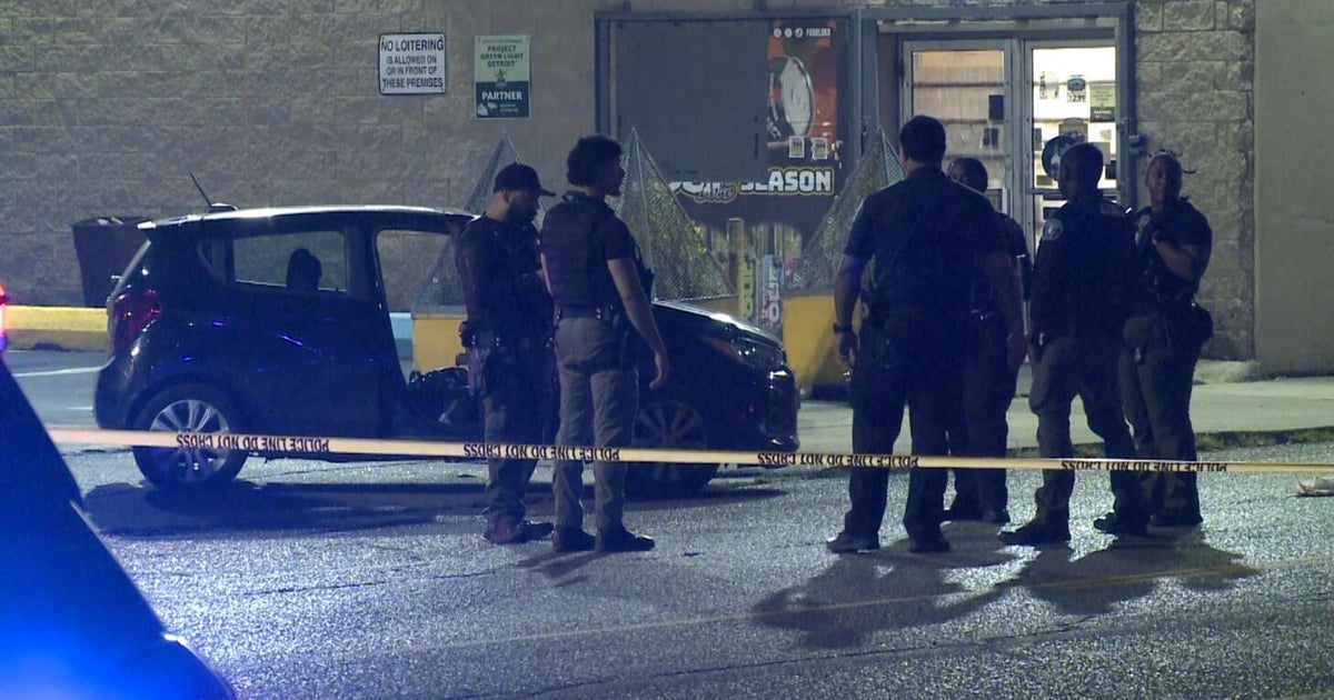 Two people critically injured during shooting in Detroit 