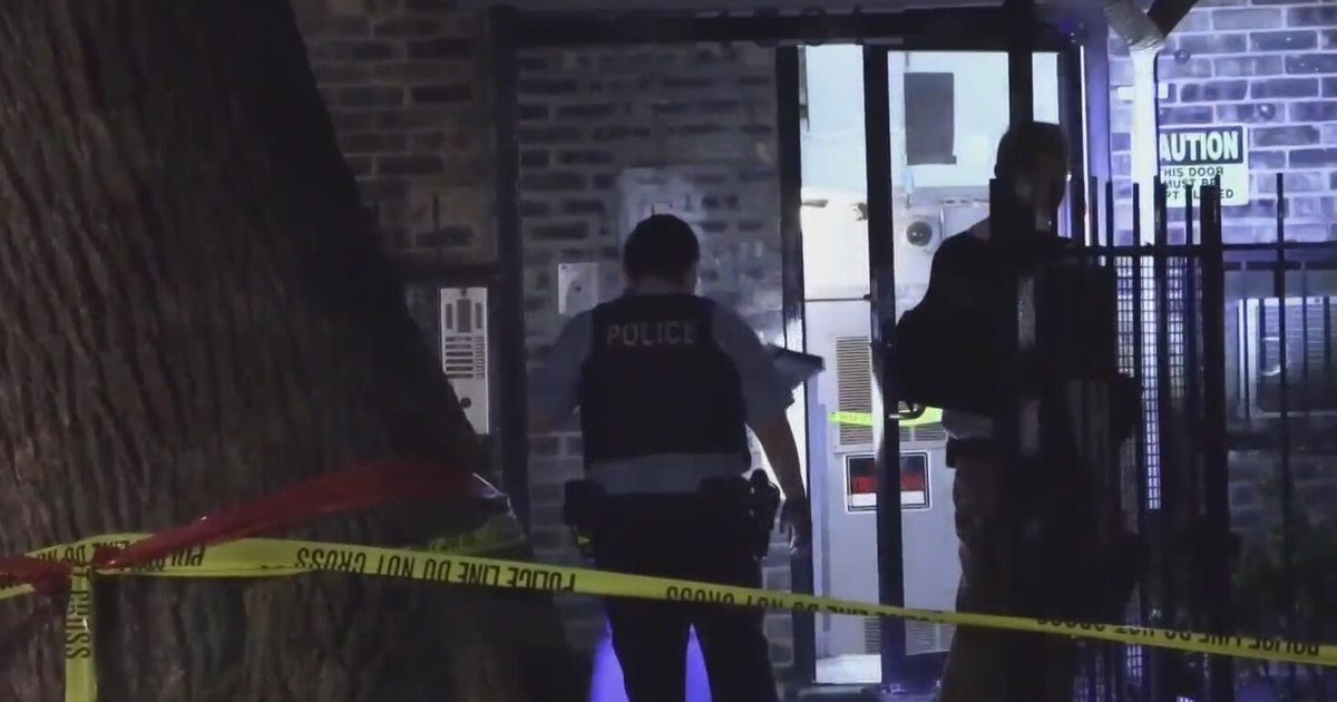 Woman, 19, critically hurt after being shot overnight on West Side 