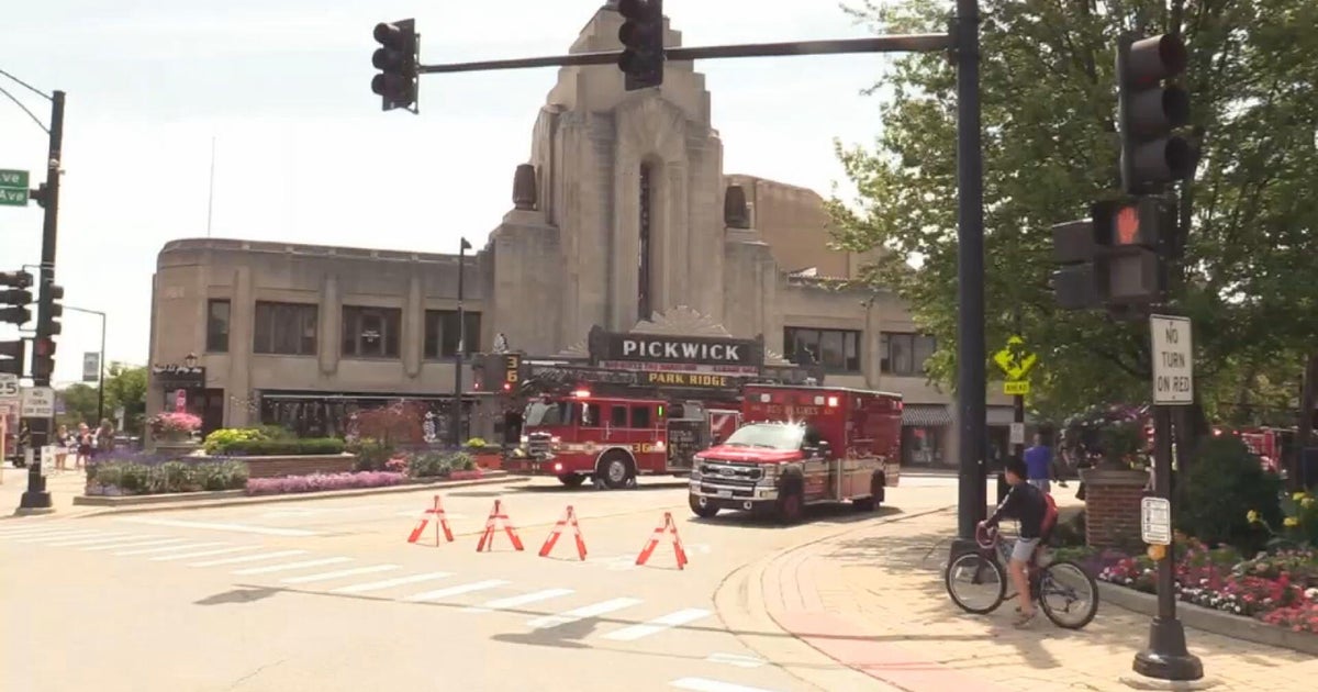 Historic Pickwick Theater in Park Ridge spared from morning fire 