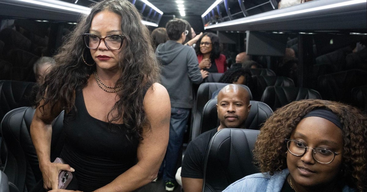 Texas Democrats flee state in effort to delay congressional map vote