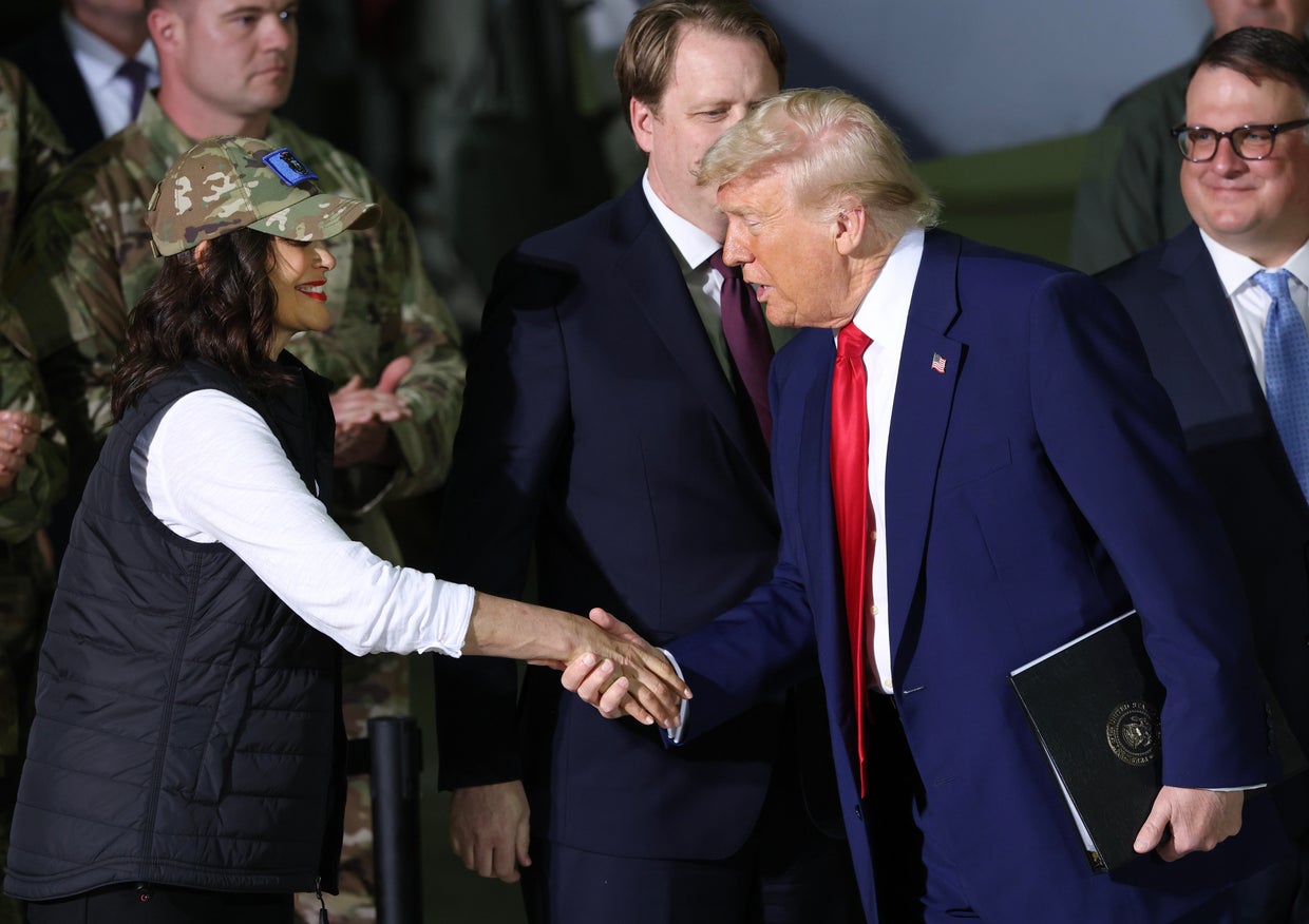 Michigan Gov. Gretchen Whitmer meets with Trump to press for relief on ...