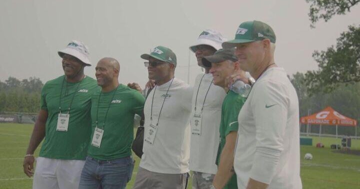 Aaron Glenn has Jets moving in right direction, former players say 