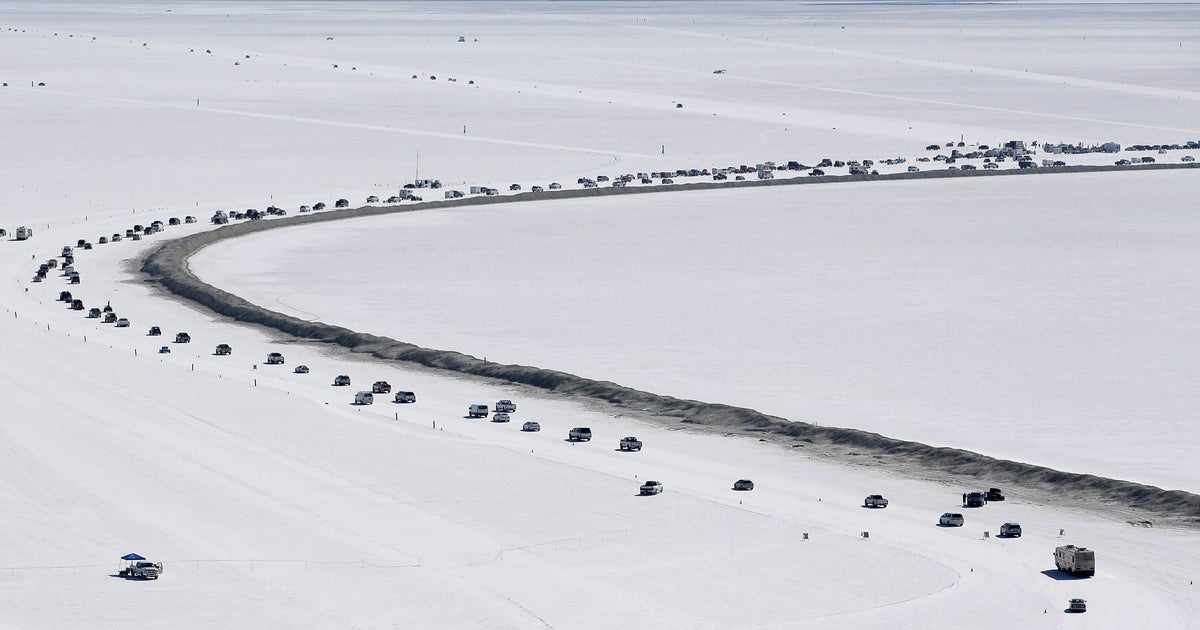 Driver killed in crash while trying to set speed record in Utah 