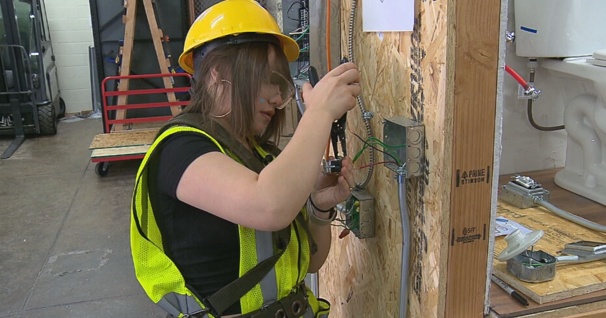 Aurora's Gateway High students build futures through ConstrucTECH Program 